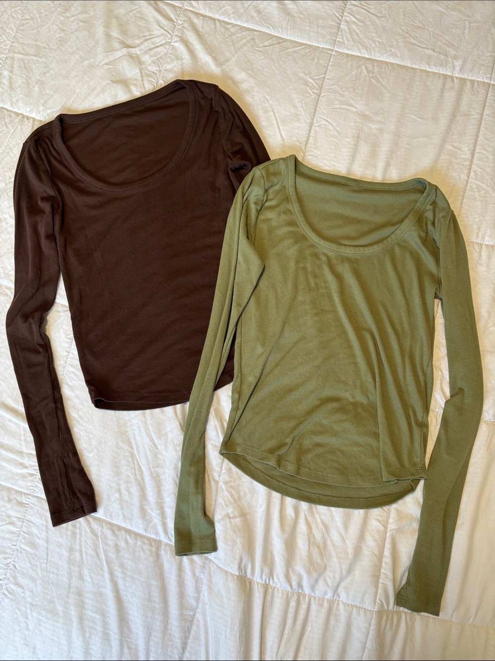 Women’s Long-Sleeve Scoop Neck Top - Olive Green